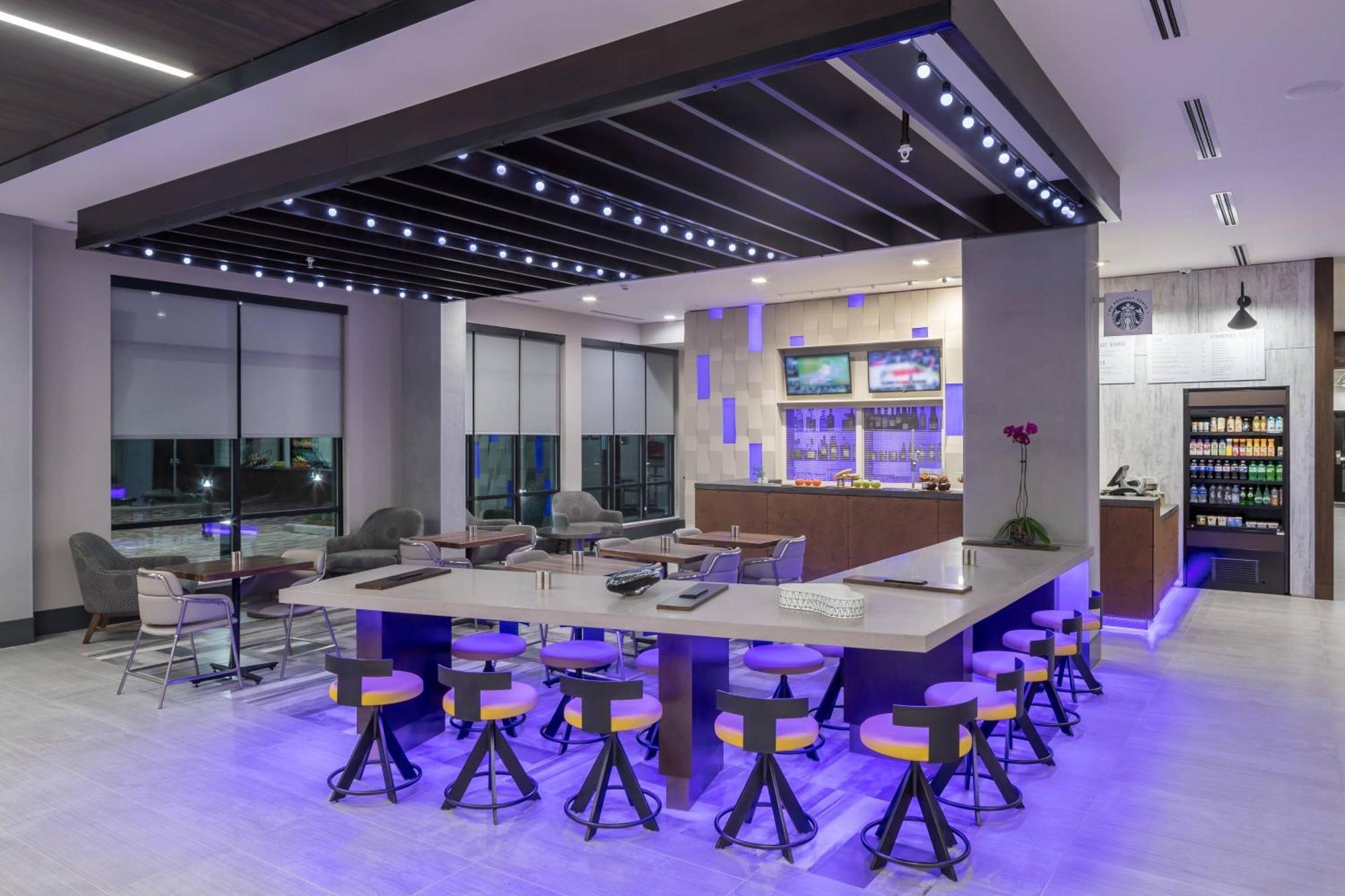 מלון Courtyard By Marriott Houston Heights/I-10 מראה חיצוני תמונה