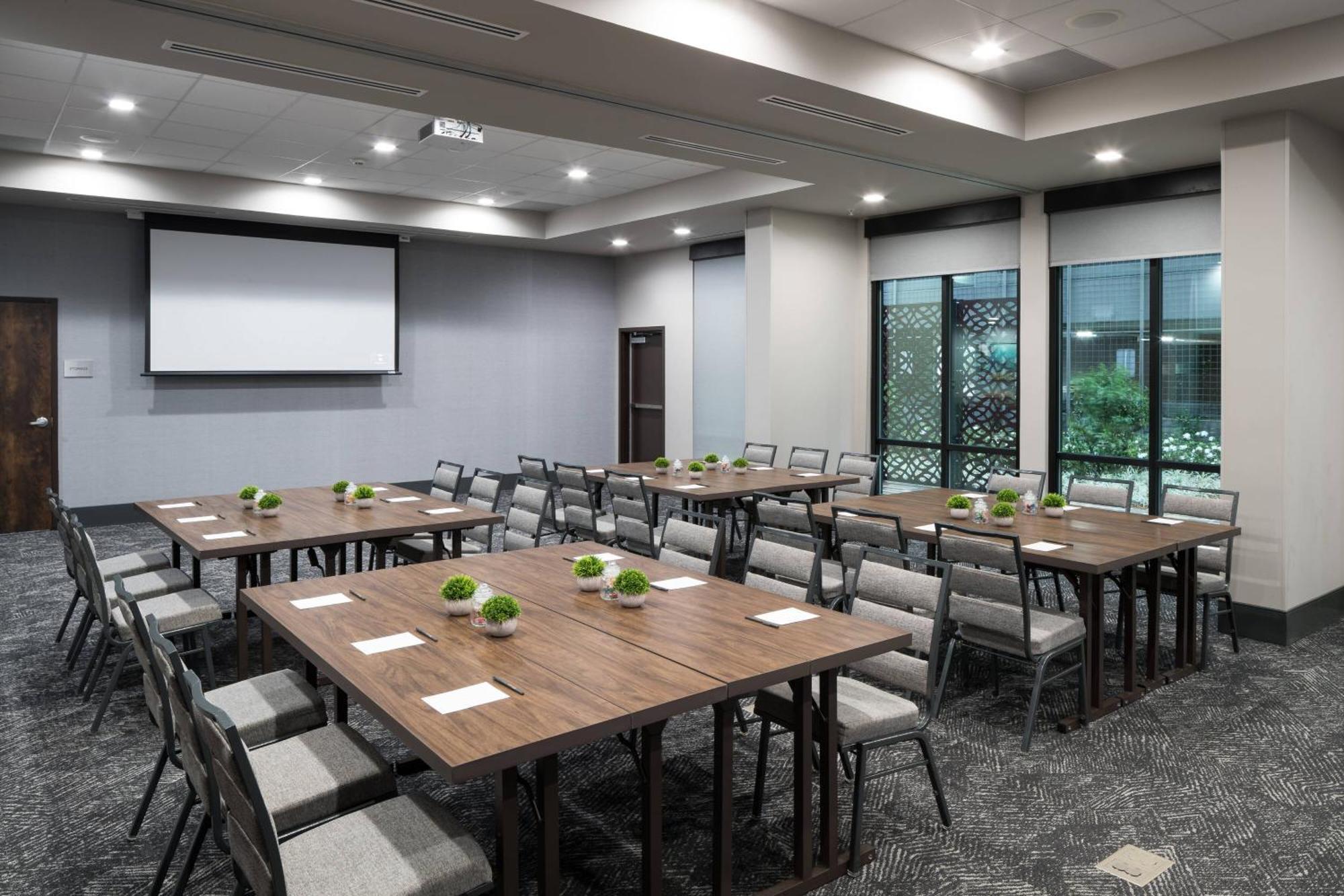 מלון Courtyard By Marriott Houston Heights/I-10 מראה חיצוני תמונה