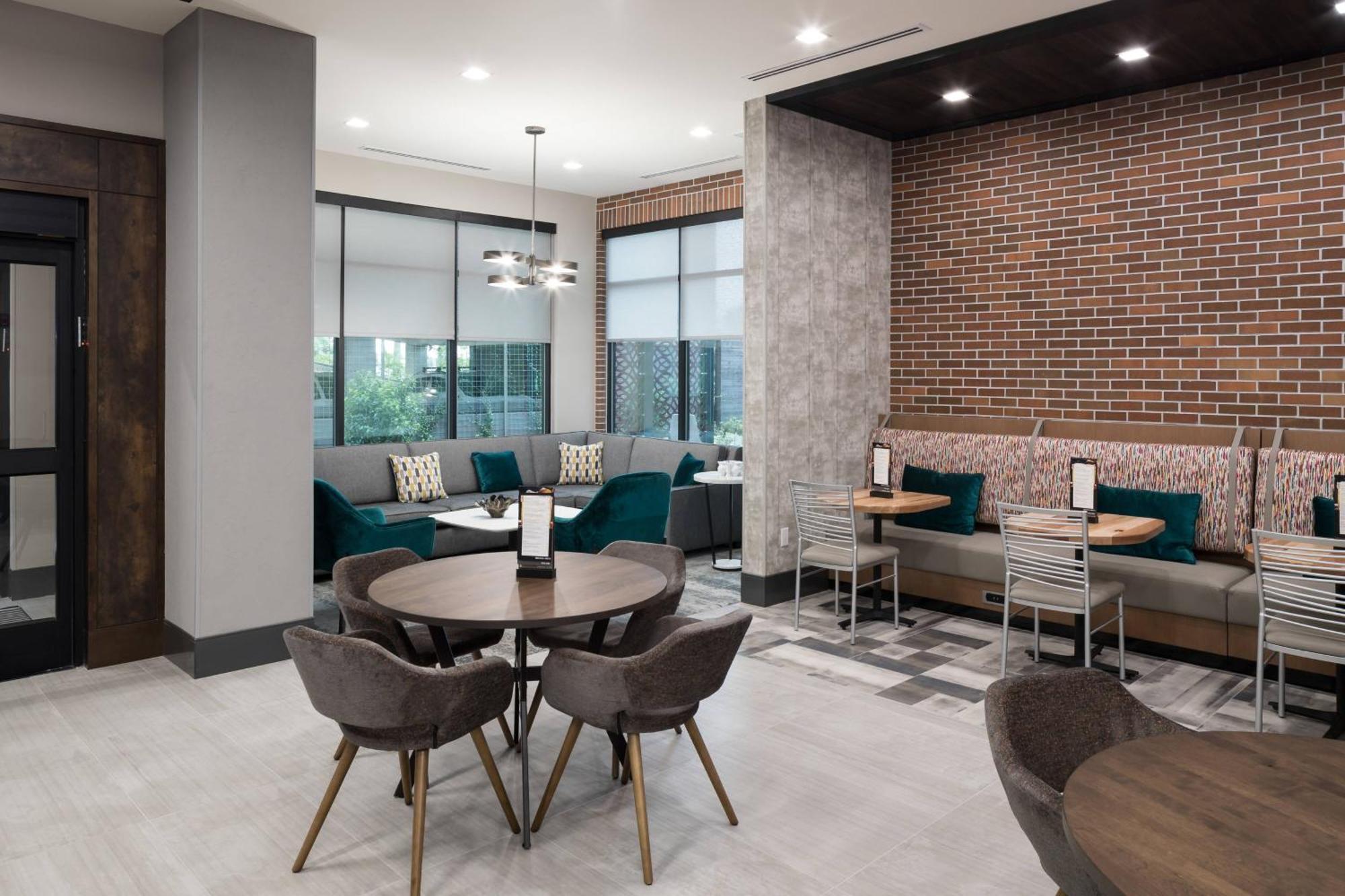 מלון Courtyard By Marriott Houston Heights/I-10 מראה חיצוני תמונה